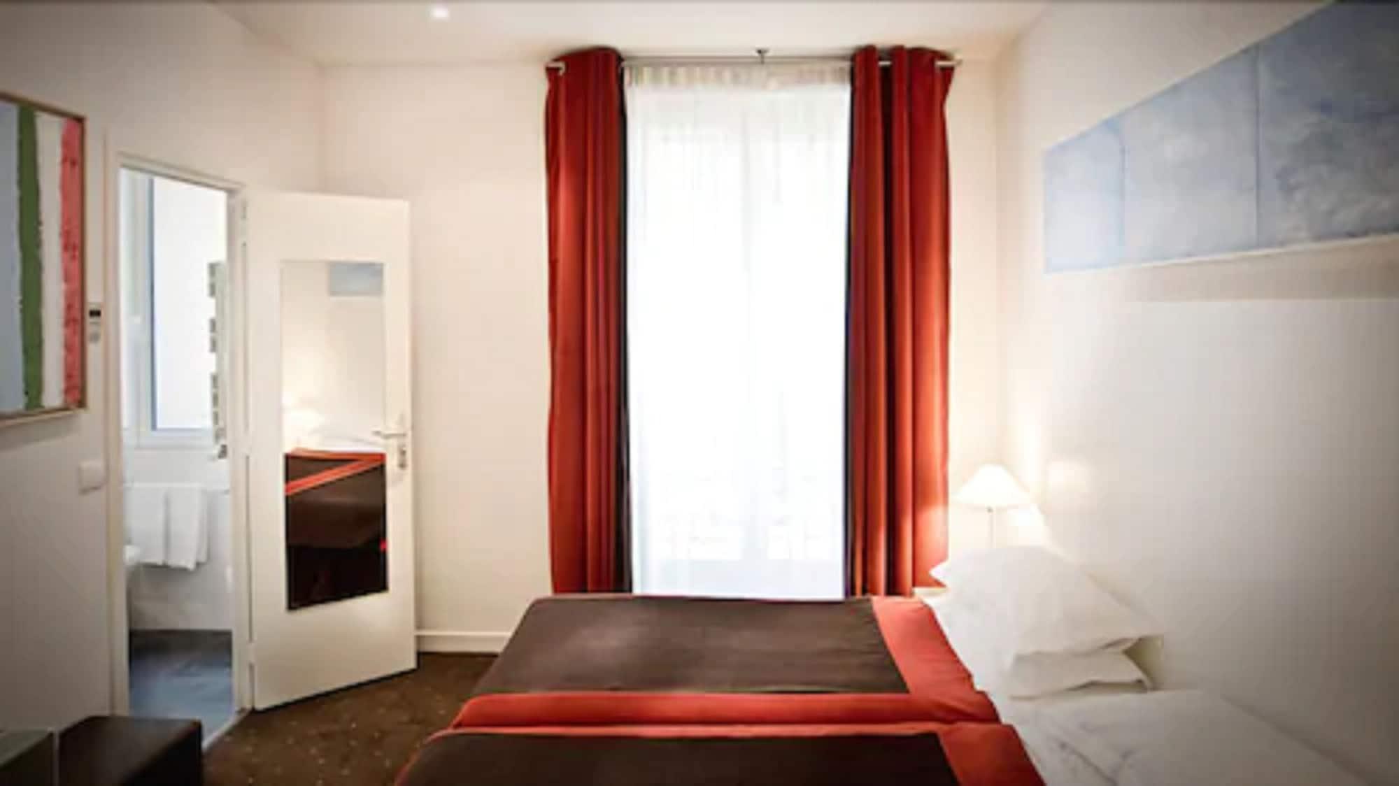 Hotel Albe Saint Michel Paris Bagian luar foto